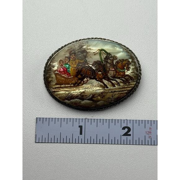 Vintage Russian Hand Painted Lacquer Oval Brooch Winter Scene Sleigh Ride - Picture 2 of 6